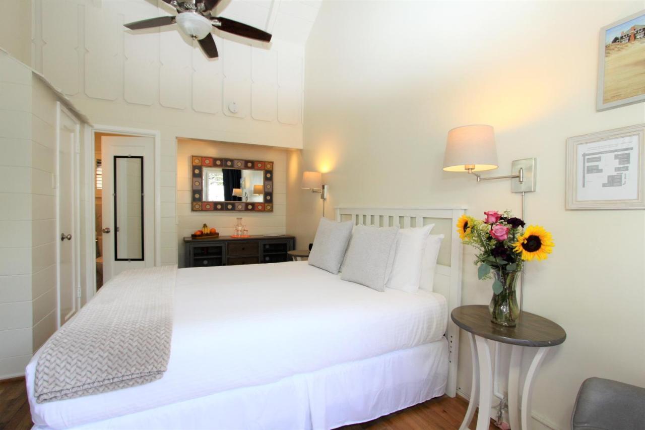 Lamp Lighter Inn And Sunset Suites Carmel-by-the-Sea Exterior photo
