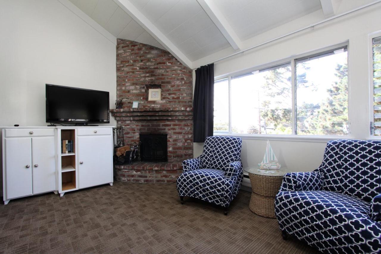 Lamp Lighter Inn And Sunset Suites Carmel-by-the-Sea Exterior photo